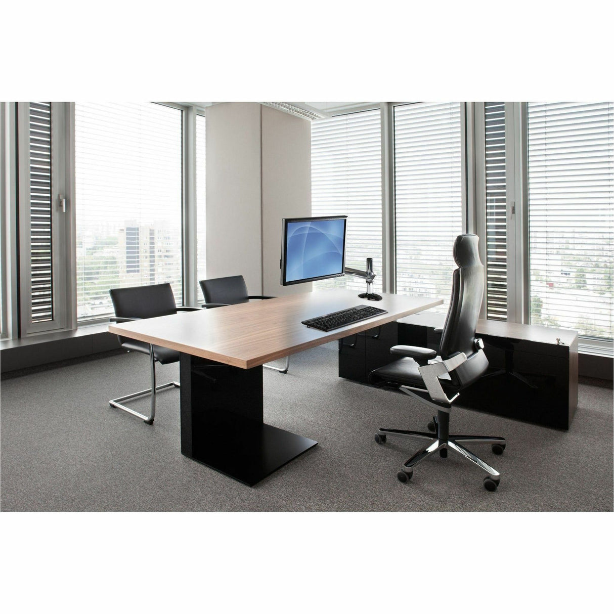 LCT620A Desktop Mount For up to 38" Monitors w/Clamp base