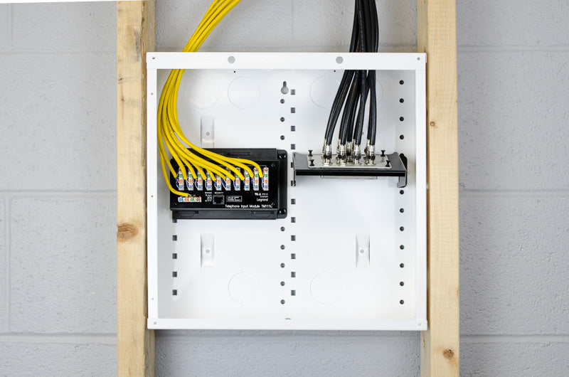 VM1002 1x8 Enhanced Passive Video Splitter-Combiner